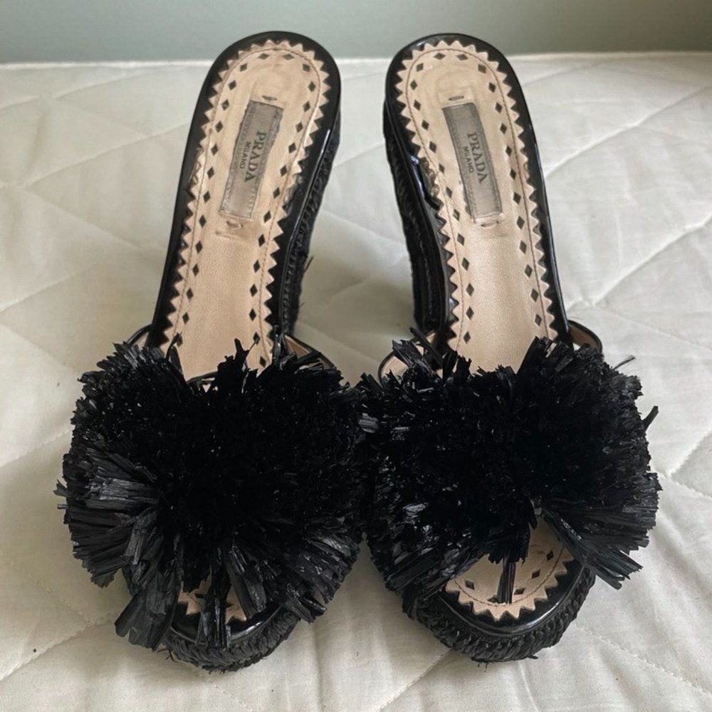 100% Authentic Prada Raffia Sandals US 6,5 - Picture 3 of 6